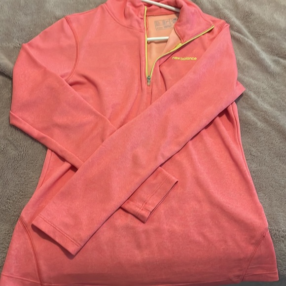 WOMENS NEW BALANCE DRI-FIT - Picture 3 of 5